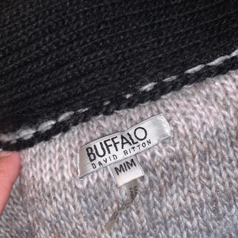 Cardigan - Picture 2 of 3